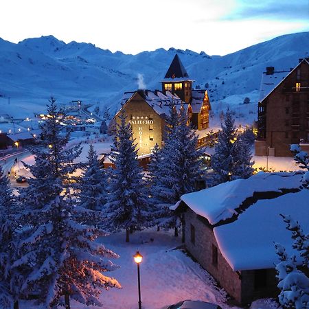 Hotel Saliecho Formigal Exteriér fotografie