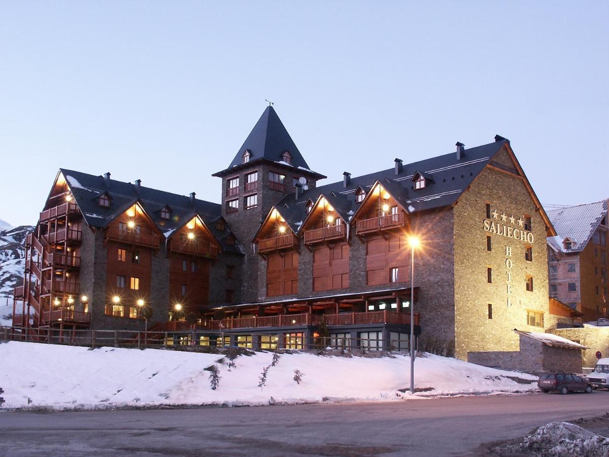 Hotel Saliecho Formigal Exteriér fotografie